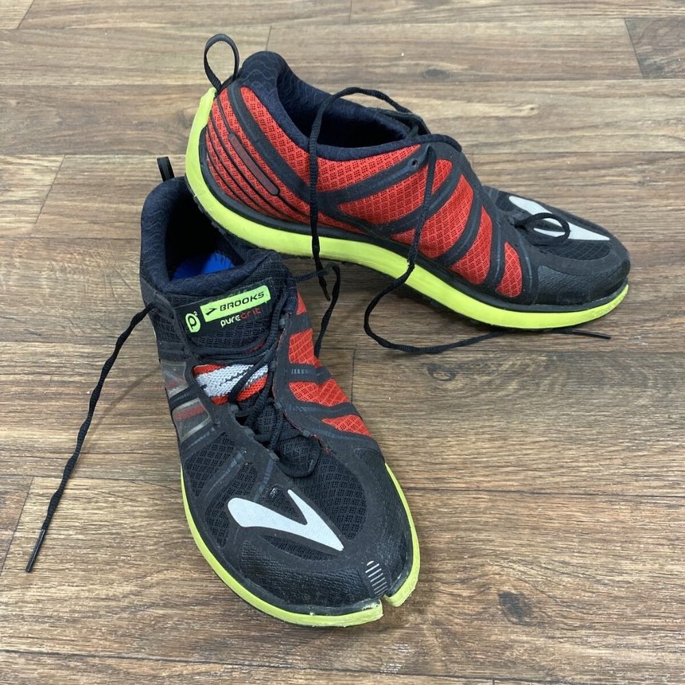 Brooks Size 10.5 Pure Grit 2 Running Shoes 1101391